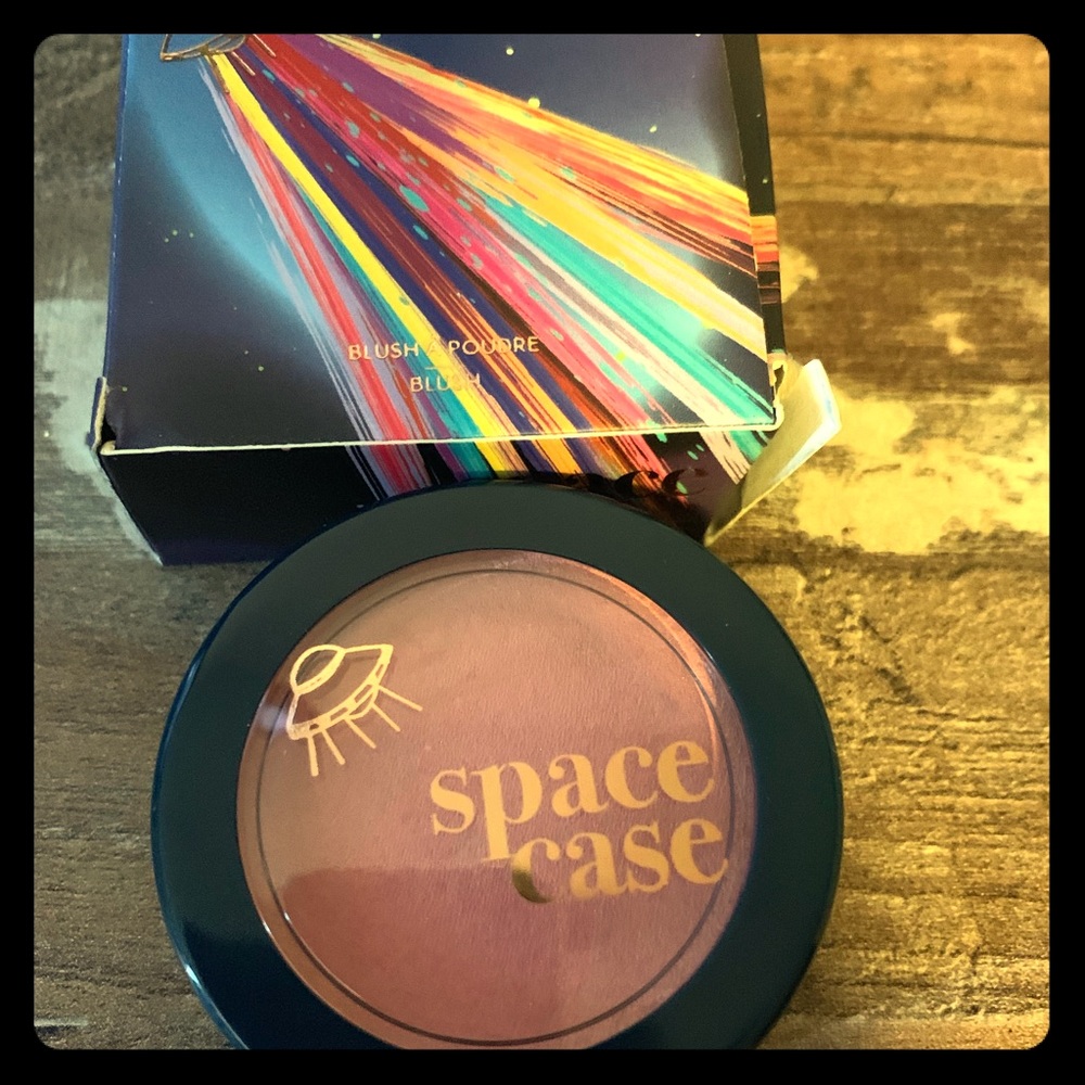 SPACE CASE COSMETICS BLUSH